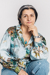 Художница Армине Хачатрян